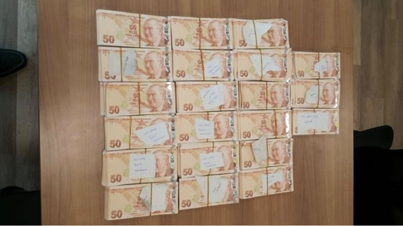 Başkente yüklü miktarda sahte para getiren kişiler sahte banknotlarla birlikte yakalandı