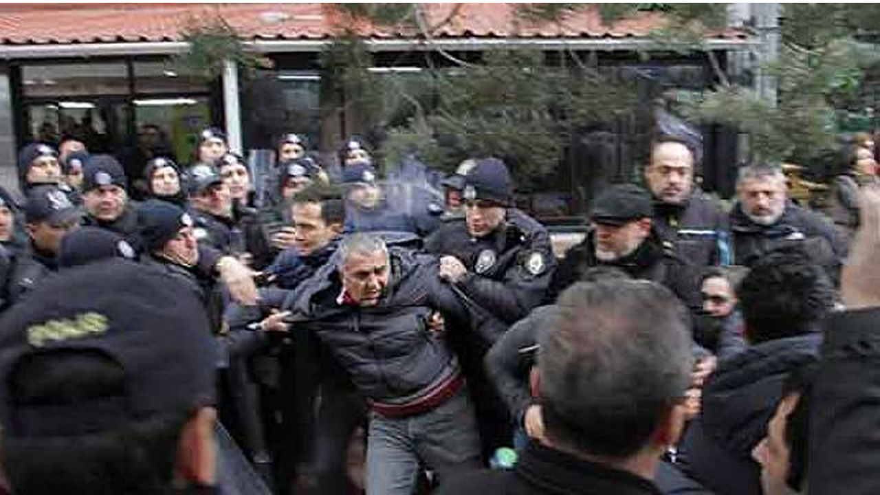 Kızılay protestosunda 19 gözaltı!